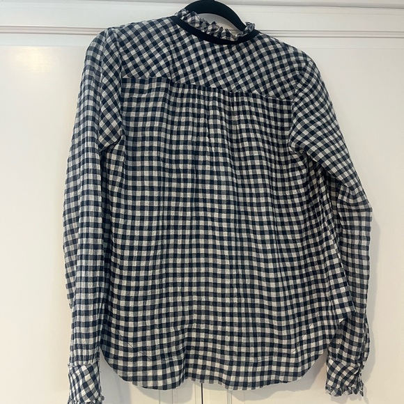Gingham long sleeve top gauze material that is perfect for summer - Picture 2 of 4